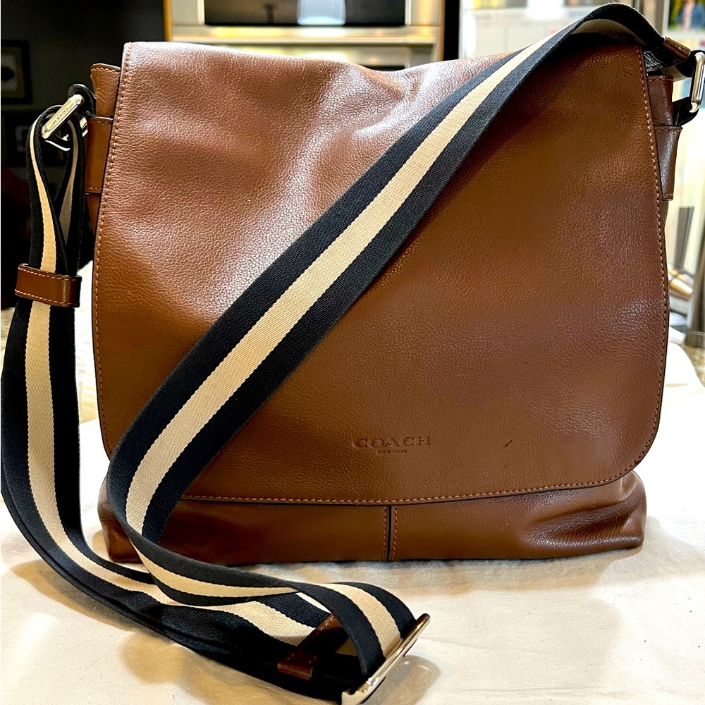Coach Messenger/Cross body bag